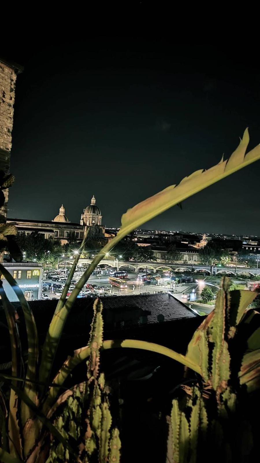 Rooftop53 Catánia Buitenkant foto